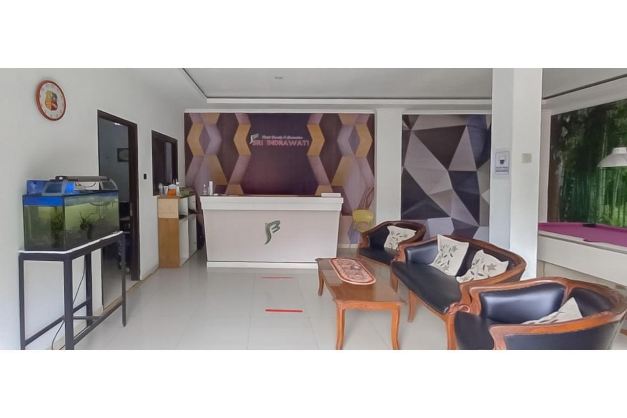 Hotel Sri Indrawati Puncak Mitra Reddoorz โบกอร์ ภายนอก รูปภาพ